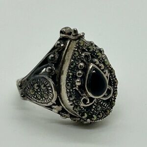 Intricate Silver and Black Women's Ring
